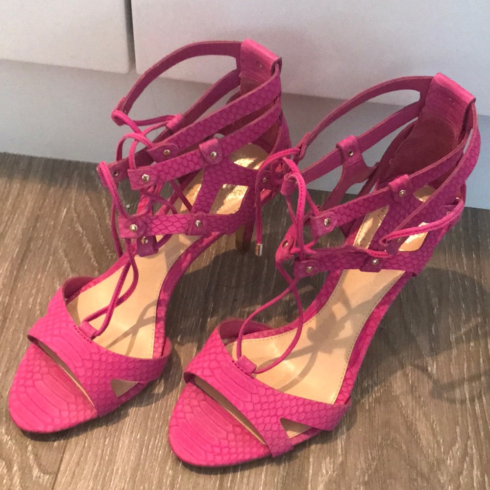 Vince Camuto pink sandal, size 37.5